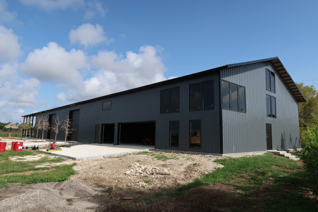 185X50 Custom Barn. Enclosed